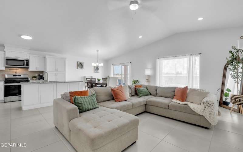 3560 Bob Snead Drive, El Paso, TX 79938, 3 Habitaciones Habitaciones , ,1 BañoBaños,Residential,En Venta,3560 Bob Snead Drive,926576
