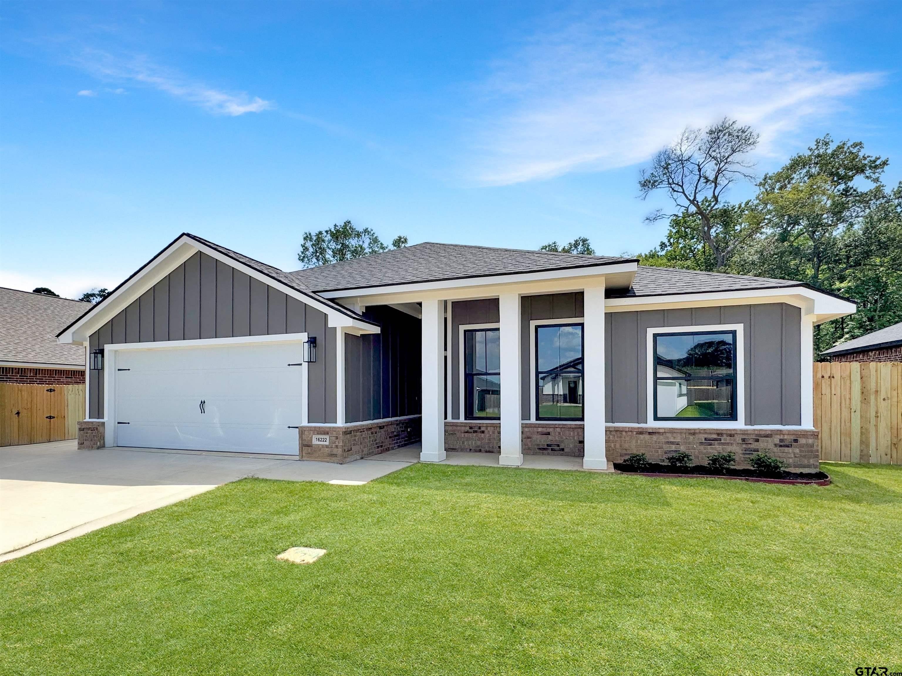 16222 Crossing Cir, Lindale, TX 75771, 4 Bedrooms Bedrooms, ,2 BathroomsBathrooms,Residential,For Sale,16222 Crossing Cir,25010862