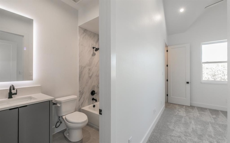 2210 Shea Road #104, Dallas, TX 75235, 2 Habitaciones Habitaciones , ,2 BañosBaños,Residential,En Venta,2210 Shea Road,20977329