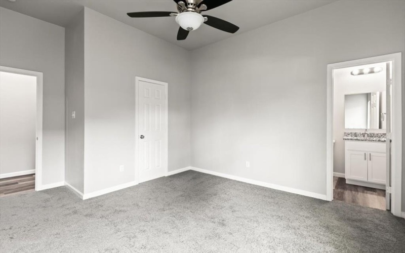 200 Avenue B, Ennis, TX 75119, 4 Habitaciones Habitaciones , ,3 BañosBaños,Residential,En Venta,200 Avenue B,20998960