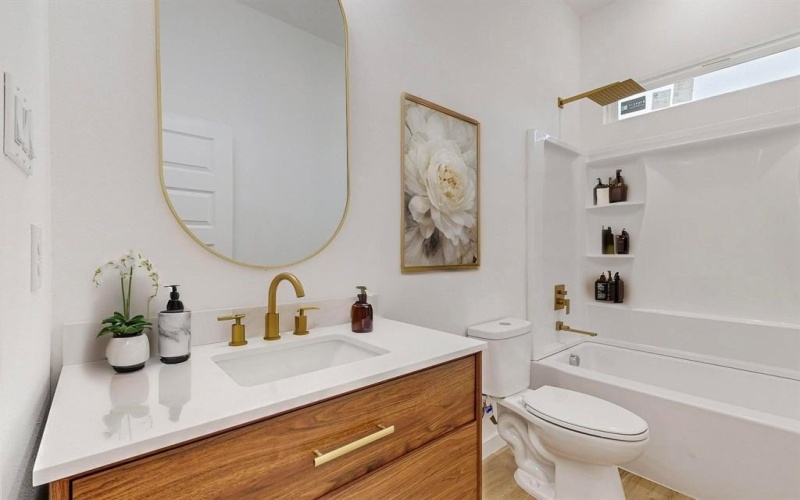 5223 Colonial Avenue, Dallas, TX 75215, 4 Bedrooms Bedrooms, ,2 BathroomsBathrooms,Residential,For Sale,5223 Colonial Avenue,21002411
