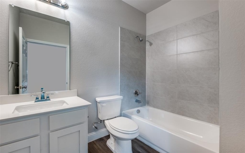 1356 S Denley Drive, Dallas, TX 75216, 3 Bedrooms Bedrooms, ,2 BathroomsBathrooms,Residential,For Sale,1356 S Denley Drive,21002536