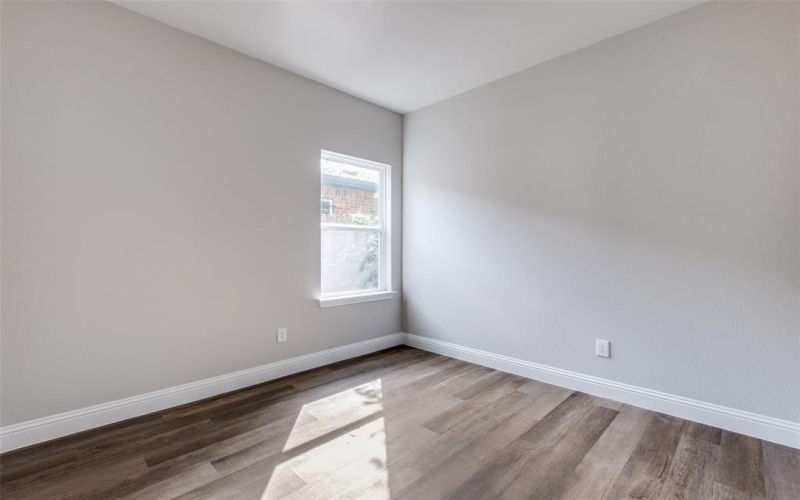 1356 S Denley Drive, Dallas, TX 75216, 3 Bedrooms Bedrooms, ,2 BathroomsBathrooms,Residential,For Sale,1356 S Denley Drive,21002536