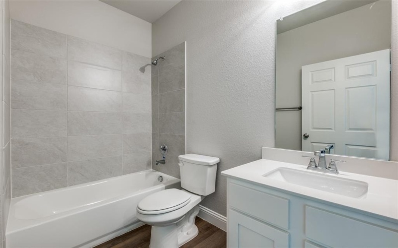 1356 S Denley Drive, Dallas, TX 75216, 3 Bedrooms Bedrooms, ,2 BathroomsBathrooms,Residential,For Sale,1356 S Denley Drive,21002536