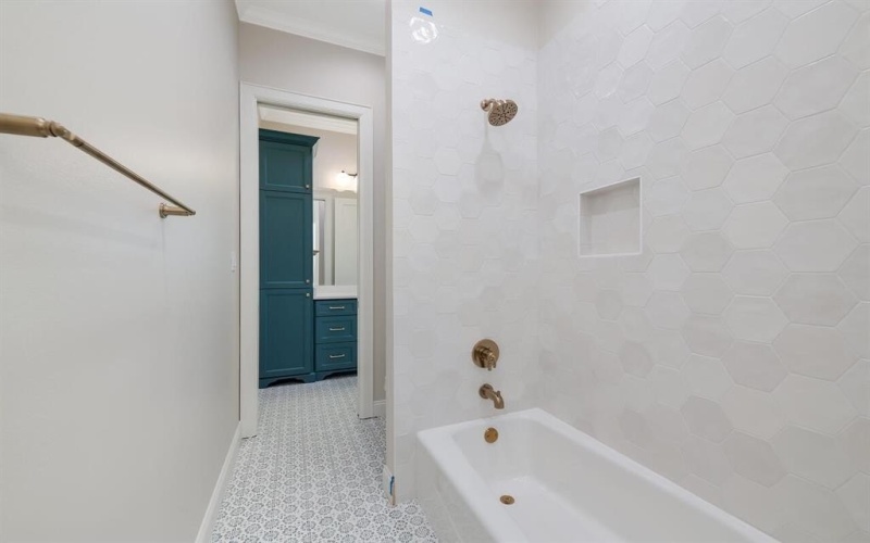 8005 Bee Cave Road, China Spring, TX 76633, 4 Bedrooms Bedrooms, ,3 BathroomsBathrooms,Residential,For Sale,8005 Bee Cave Road,21002616