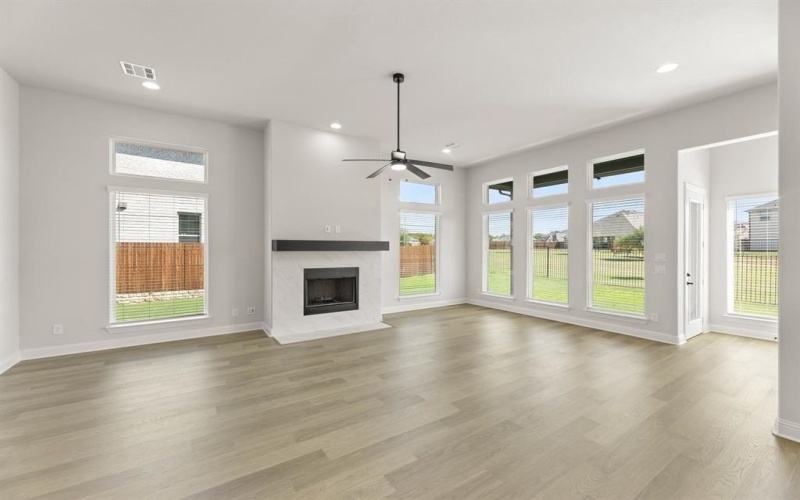 5210 Rowlan, Midlothian, TX 76065, 4 Bedrooms Bedrooms, ,3 BathroomsBathrooms,Residential,For Sale,5210 Rowlan,0,21002643