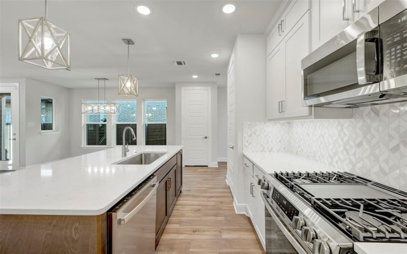 3505 Pineda Way, McKinney, TX 75071, 3 Bedrooms Bedrooms, ,2 BathroomsBathrooms,Residential,For Sale,3505 Pineda Way,0,21002725