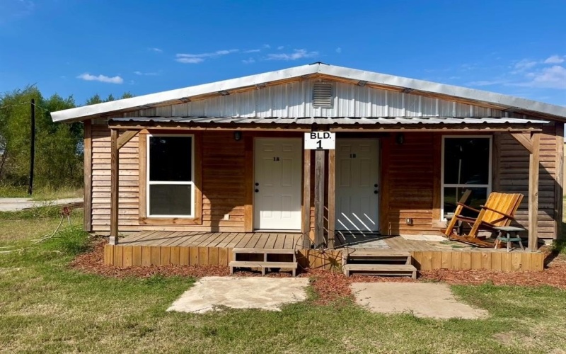 2289 County Road 131 #A, Gainesville, TX 76240, ,Residential Multi Family,En Venta,2289 County Road 131,21002864