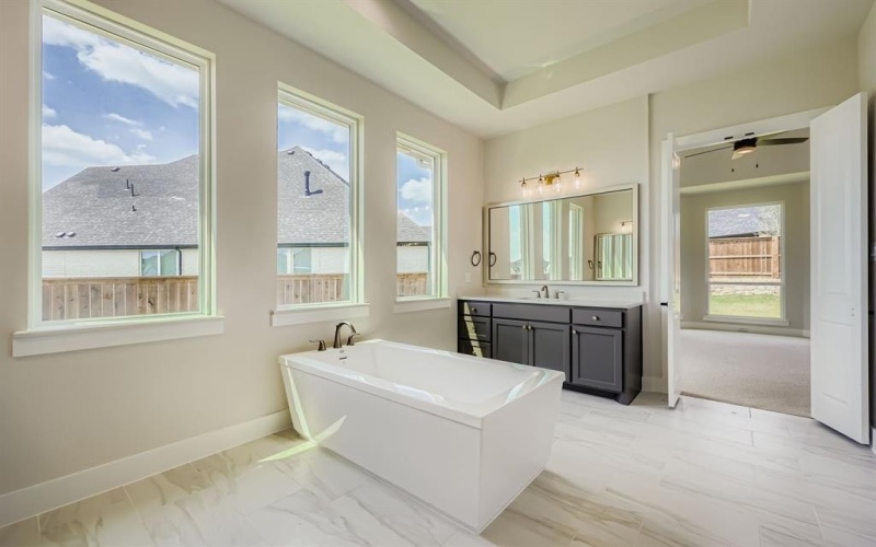 1702 Flowerfield Lane, Mansfield, TX 76063, 4 Habitaciones Habitaciones , ,2 BañosBaños,Residential,En Venta,1702 Flowerfield Lane,0,21003000