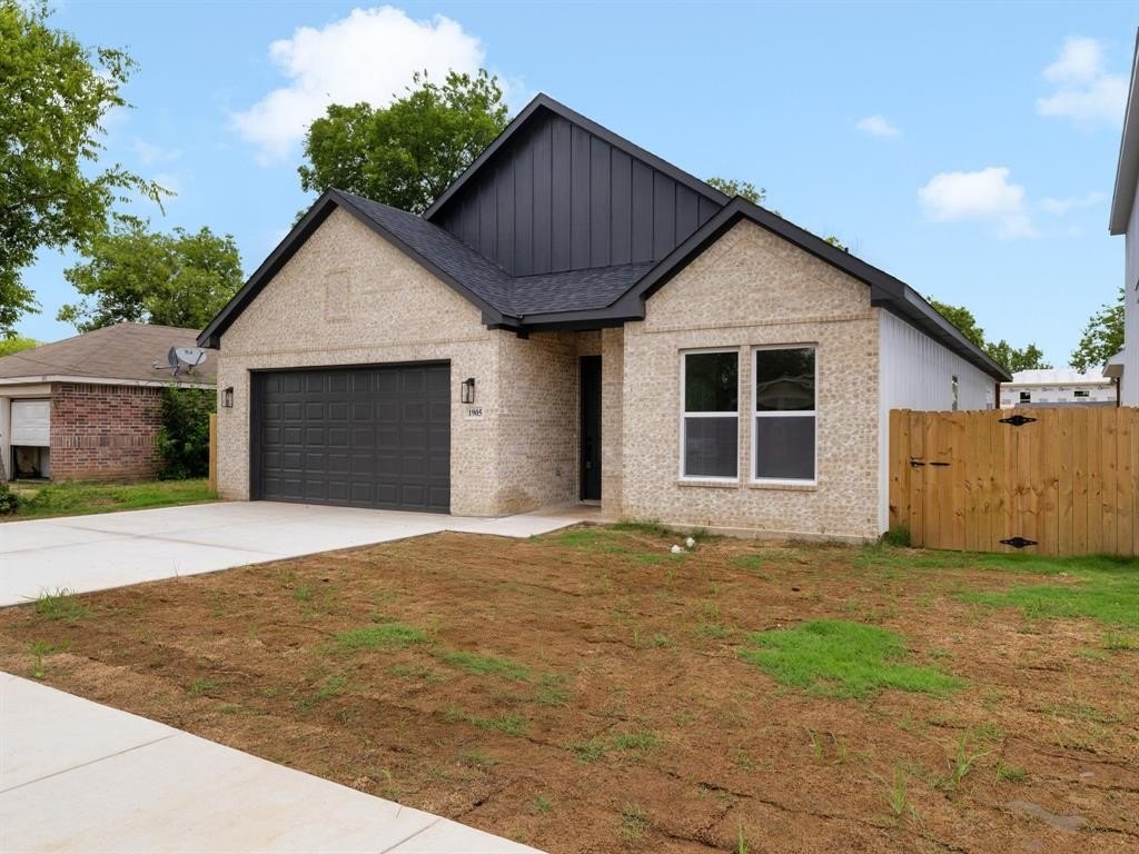 1905 Dillard Street, Fort Worth, TX 76105, 3 Bedrooms Bedrooms, ,2 BathroomsBathrooms,Residential,For Sale,1905 Dillard Street,21003011