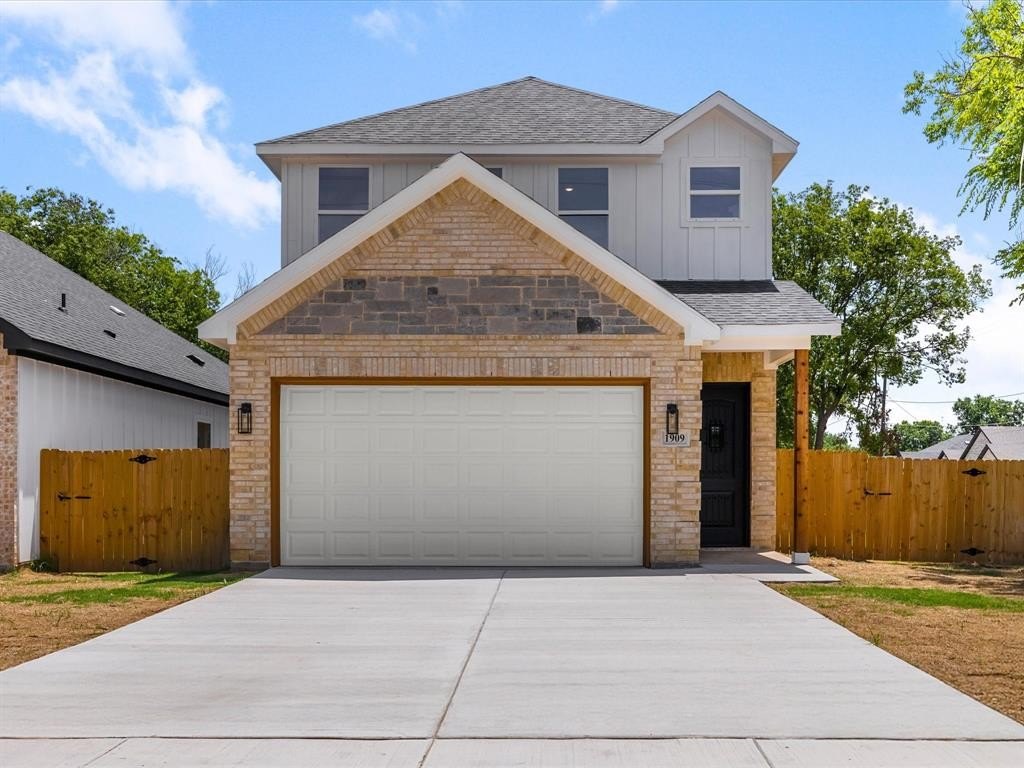 1909 Dillard Street, Fort Worth, TX 76105, 4 Habitaciones Habitaciones , ,2 BañosBaños,Residential,En Venta,1909 Dillard Street,21003036