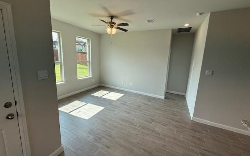 1932 PREAKNESS Drive, Granbury, TX 76049, 4 Habitaciones Habitaciones , ,2 BañosBaños,Residential,En Venta,1932 PREAKNESS Drive,20999999