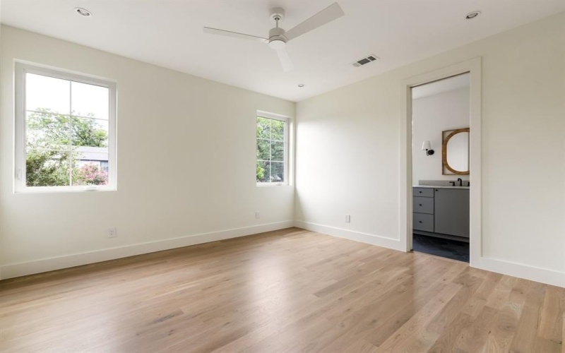 6549 Trammel Drive, Dallas, TX 75214, 4 Bedrooms Bedrooms, ,5 BathroomsBathrooms,Residential,For Sale,6549 Trammel Drive,21001814
