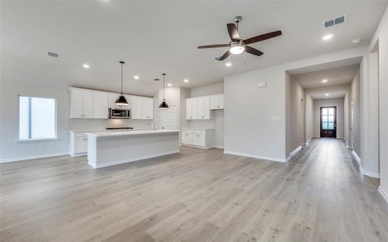 4105 Blackbird Avenue, Little Elm, TX 75068, 4 Habitaciones Habitaciones , ,3 BañosBaños,Residential,En Venta,4105 Blackbird Avenue,21002049