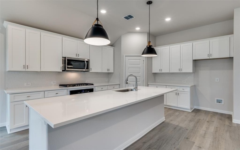 4105 Blackbird Avenue, Little Elm, TX 75068, 4 Habitaciones Habitaciones , ,3 BañosBaños,Residential,En Venta,4105 Blackbird Avenue,21002049