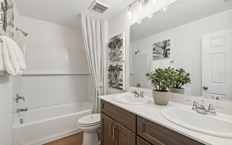 2407 Roundstone Way, Lowry Crossing, TX 75407, 4 Habitaciones Habitaciones , ,3 BañosBaños,Residential,En Venta,2407 Roundstone Way,21002059