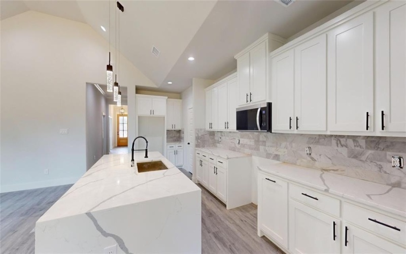 4755 Ramey Avenue, Fort Worth, TX 76105, 4 Bedrooms Bedrooms, ,2 BathroomsBathrooms,Residential,For Sale,4755 Ramey Avenue,21002121