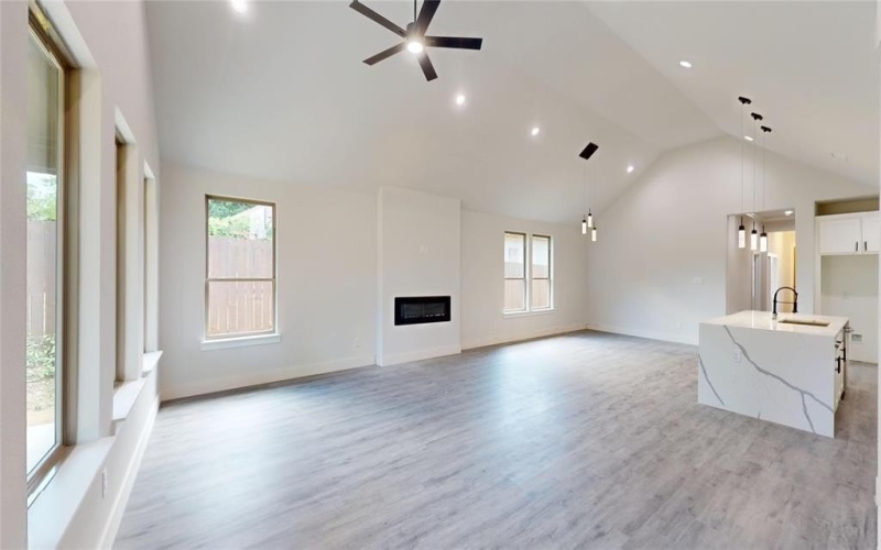 4755 Ramey Avenue, Fort Worth, TX 76105, 4 Bedrooms Bedrooms, ,2 BathroomsBathrooms,Residential,For Sale,4755 Ramey Avenue,21002121