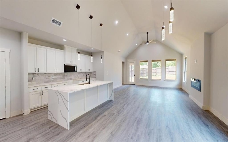 4755 Ramey Avenue, Fort Worth, TX 76105, 4 Bedrooms Bedrooms, ,2 BathroomsBathrooms,Residential,For Sale,4755 Ramey Avenue,21002121
