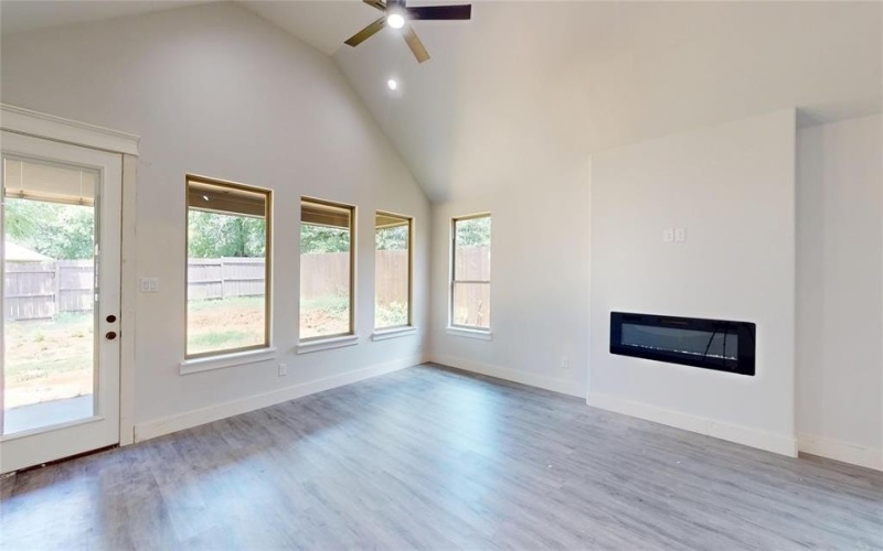 4755 Ramey Avenue, Fort Worth, TX 76105, 4 Bedrooms Bedrooms, ,2 BathroomsBathrooms,Residential,For Sale,4755 Ramey Avenue,21002121