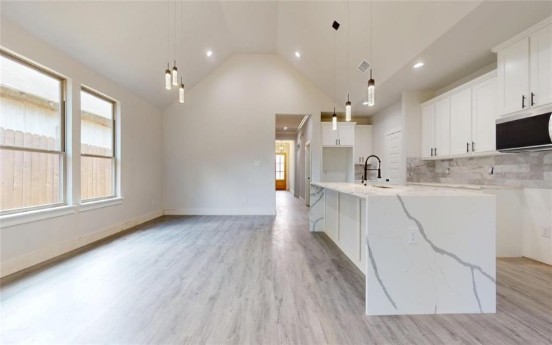 4755 Ramey Avenue, Fort Worth, TX 76105, 4 Bedrooms Bedrooms, ,2 BathroomsBathrooms,Residential,For Sale,4755 Ramey Avenue,21002121