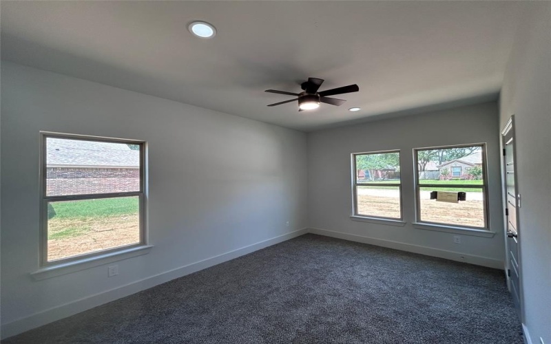 2110 Ridgewood Drive, Bridgeport, TX 76426, 3 Bedrooms Bedrooms, ,2 BathroomsBathrooms,Residential,For Sale,2110 Ridgewood Drive,21002185