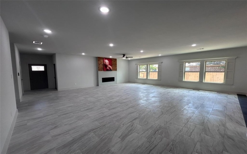 2110 Ridgewood Drive, Bridgeport, TX 76426, 3 Bedrooms Bedrooms, ,2 BathroomsBathrooms,Residential,For Sale,2110 Ridgewood Drive,21002185