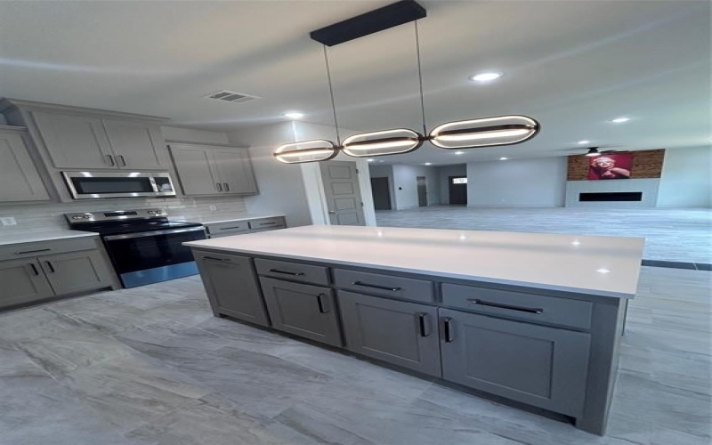2110 Ridgewood Drive, Bridgeport, TX 76426, 3 Bedrooms Bedrooms, ,2 BathroomsBathrooms,Residential,For Sale,2110 Ridgewood Drive,21002185