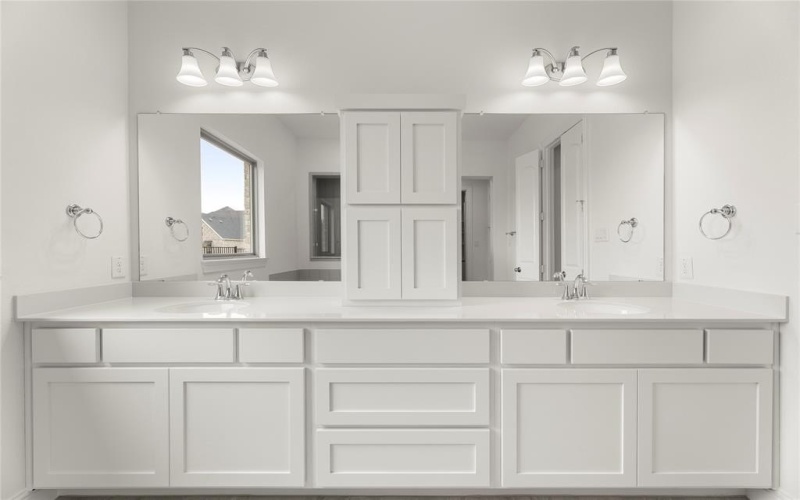 2430 Miranda Lane, Rockwall, TX 75087, 4 Bedrooms Bedrooms, ,5 BathroomsBathrooms,Residential,For Sale,2430 Miranda Lane,21002196