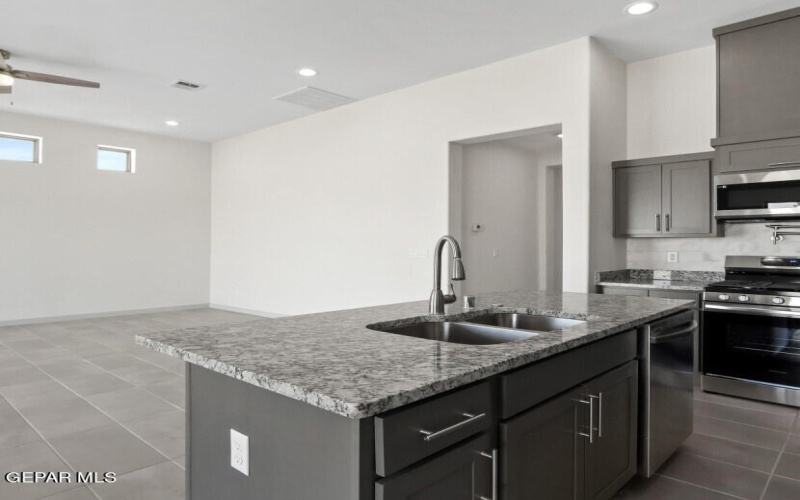 51073 Purple Mat Avenue, El Paso, TX 79934, 4 Habitaciones Habitaciones , ,1 BañoBaños,Residential,En Venta,51073 Purple Mat Avenue,899501
