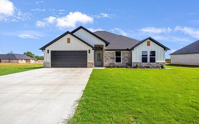 15564 County Road 434, Lindale, TX 75771, 4 Bedrooms Bedrooms, ,2 BathroomsBathrooms,Residential,For Sale,15564 County Road 434,21002240