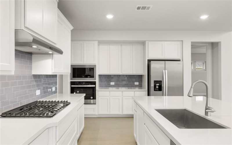 1008 Roys Drive, Rockwall, TX 75087, 3 Habitaciones Habitaciones , ,3 BañosBaños,Residential,En Venta,1008 Roys Drive,21002268