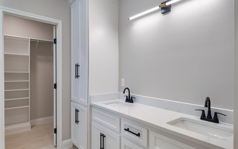 217 Sunset Loop, Eagle Pass, TX 78852, 3 Habitaciones Habitaciones , ,2 BañosBaños,Residential,En Venta,217 Sunset Loop,81450