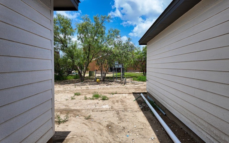 217 Sunset Loop, Eagle Pass, TX 78852, 3 Habitaciones Habitaciones , ,2 BañosBaños,Residential,En Venta,217 Sunset Loop,81450