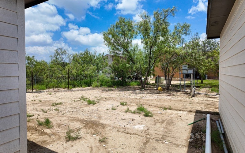 217 Sunset Loop, Eagle Pass, TX 78852, 3 Habitaciones Habitaciones , ,2 BañosBaños,Residential,En Venta,217 Sunset Loop,81450
