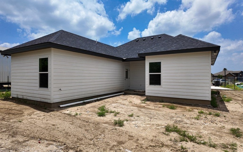 217 Sunset Loop, Eagle Pass, TX 78852, 3 Habitaciones Habitaciones , ,2 BañosBaños,Residential,En Venta,217 Sunset Loop,81450