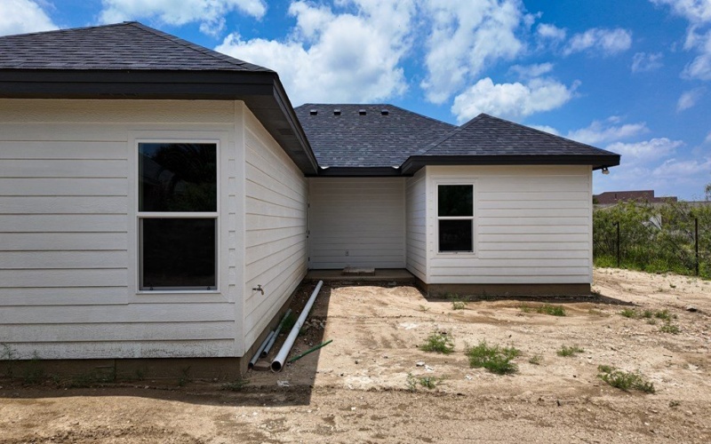 217 Sunset Loop, Eagle Pass, TX 78852, 3 Habitaciones Habitaciones , ,2 BañosBaños,Residential,En Venta,217 Sunset Loop,81450