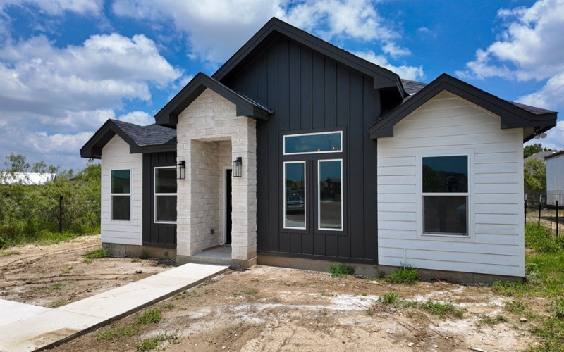 217 Sunset Loop, Eagle Pass, TX 78852, 3 Habitaciones Habitaciones , ,2 BañosBaños,Residential,En Venta,217 Sunset Loop,81450