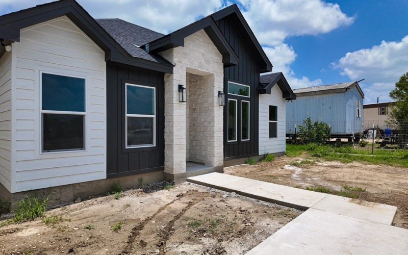 217 Sunset Loop, Eagle Pass, TX 78852, 3 Habitaciones Habitaciones , ,2 BañosBaños,Residential,En Venta,217 Sunset Loop,81450