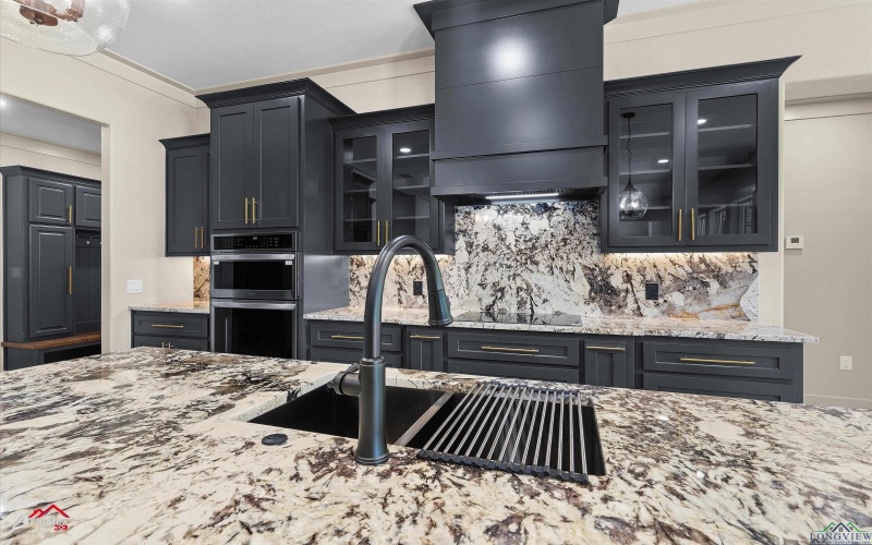 190 Brooks Dr, Gladewater, TX 75647, 5 Habitaciones Habitaciones , ,3 BañosBaños,Residential,En Venta,190 Brooks Dr,20254971
