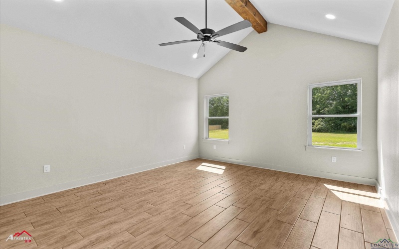 190 Brooks Dr, Gladewater, TX 75647, 5 Habitaciones Habitaciones , ,3 BañosBaños,Residential,En Venta,190 Brooks Dr,20254971
