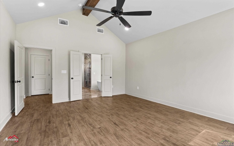 190 Brooks Dr, Gladewater, TX 75647, 5 Habitaciones Habitaciones , ,3 BañosBaños,Residential,En Venta,190 Brooks Dr,20254971