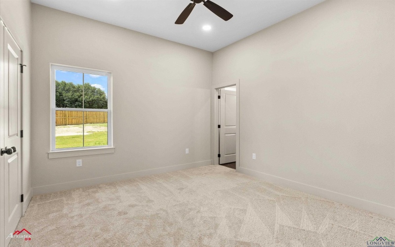 190 Brooks Dr, Gladewater, TX 75647, 5 Habitaciones Habitaciones , ,3 BañosBaños,Residential,En Venta,190 Brooks Dr,20254971