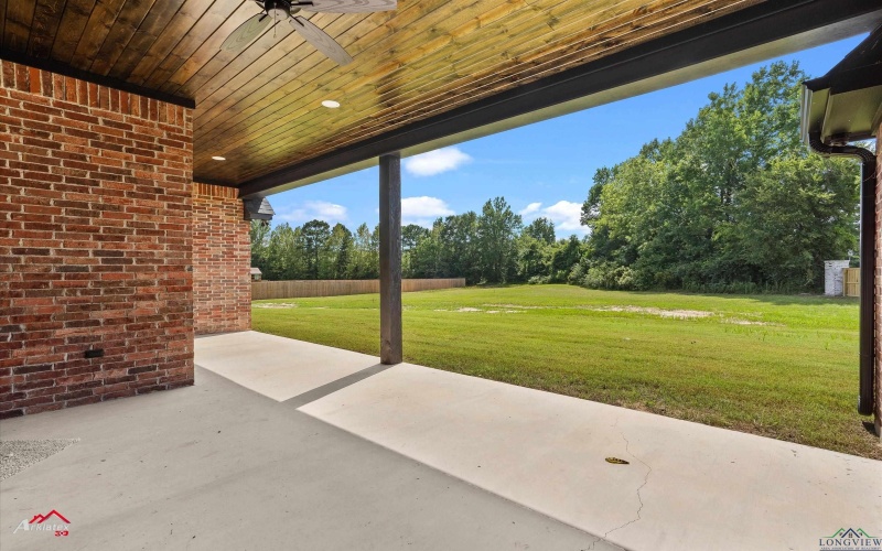 190 Brooks Dr, Gladewater, TX 75647, 5 Habitaciones Habitaciones , ,3 BañosBaños,Residential,En Venta,190 Brooks Dr,20254971
