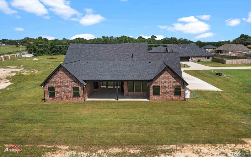 190 Brooks Dr, Gladewater, TX 75647, 5 Habitaciones Habitaciones , ,3 BañosBaños,Residential,En Venta,190 Brooks Dr,20254971