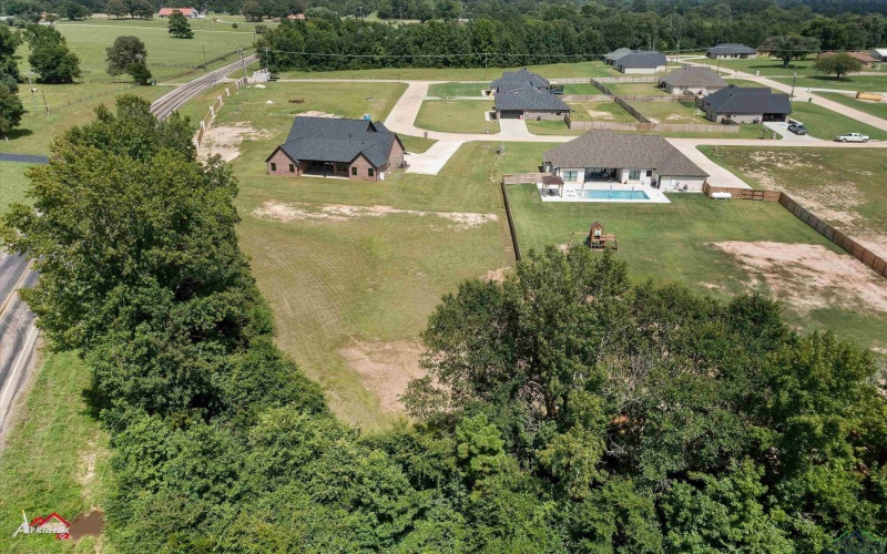 190 Brooks Dr, Gladewater, TX 75647, 5 Habitaciones Habitaciones , ,3 BañosBaños,Residential,En Venta,190 Brooks Dr,20254971