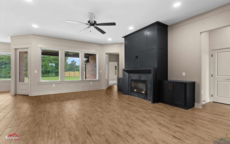 190 Brooks Dr, Gladewater, TX 75647, 5 Habitaciones Habitaciones , ,3 BañosBaños,Residential,En Venta,190 Brooks Dr,20254971
