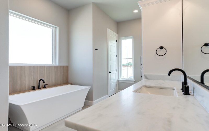 3602 143rd Street, Lubbock, TX 79423, 4 Habitaciones Habitaciones , ,3 BañosBaños,Residential,En Venta,3602 143rd Street,202557911