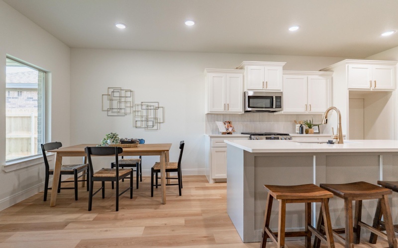 1409 Quincy Avenue, Lubbock, TX 79416, 3 Habitaciones Habitaciones , ,2 BañosBaños,Residential,En Venta,1409 Quincy Avenue,202557926