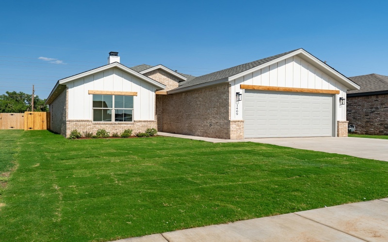 1409 Quincy Avenue, Lubbock, TX 79416, 3 Habitaciones Habitaciones , ,2 BañosBaños,Residential,En Venta,1409 Quincy Avenue,202557926